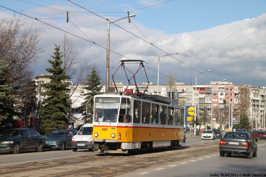 Tatra T6A2 #2052