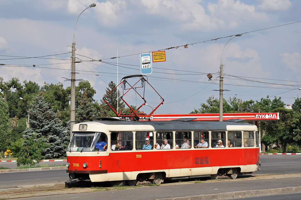 Tatra T3SU #7016