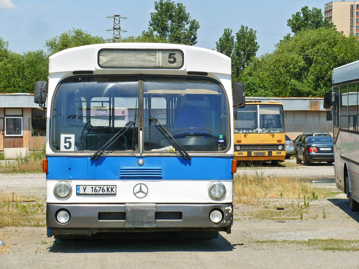 Mercedes-Benz O305 #Y 1676 KK