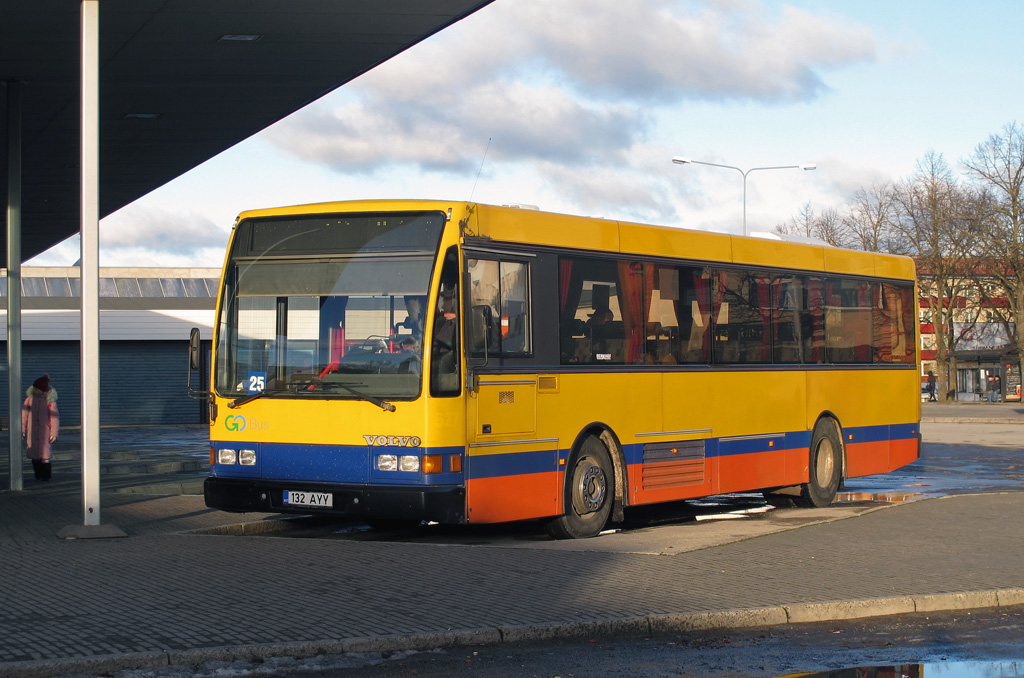 Volvo B10M-55 / Berkhof 2000NL #132 AYY