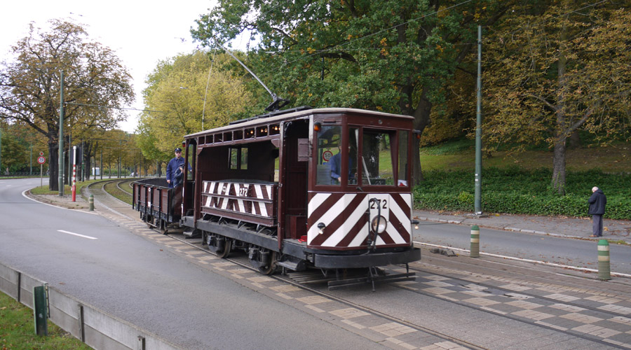 4-wheeled motor tram #272