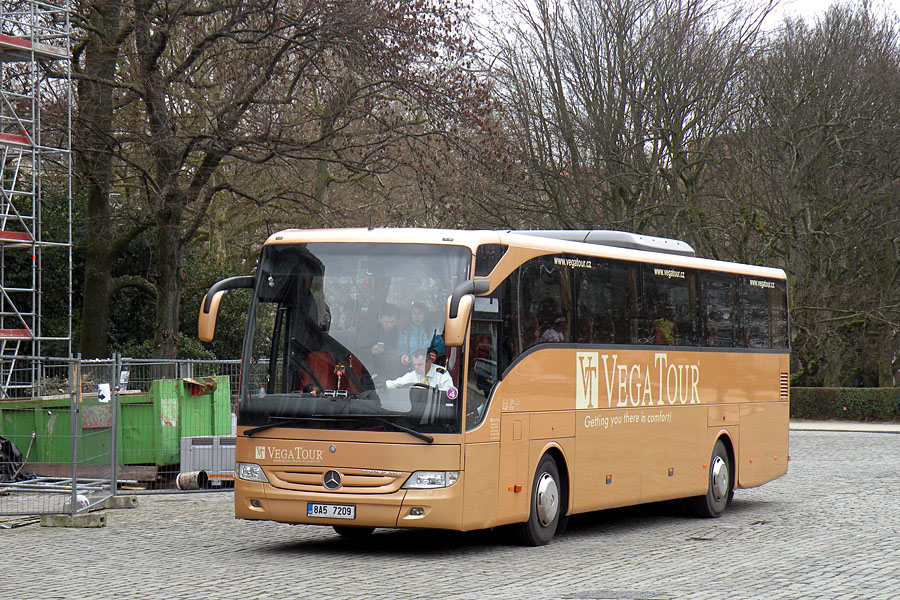 Mercedes-Benz Tourismo 15RHD #8A5 7209